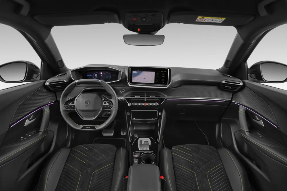 PEUGEOT 2008 II 54 kWh 156 ch GT_3